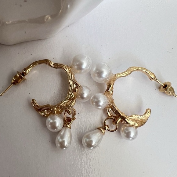 Bohemian hoop with pearl detail earrings A156 - Picture 1 of 5